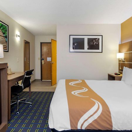 Quality Inn Lee Exteriör bild