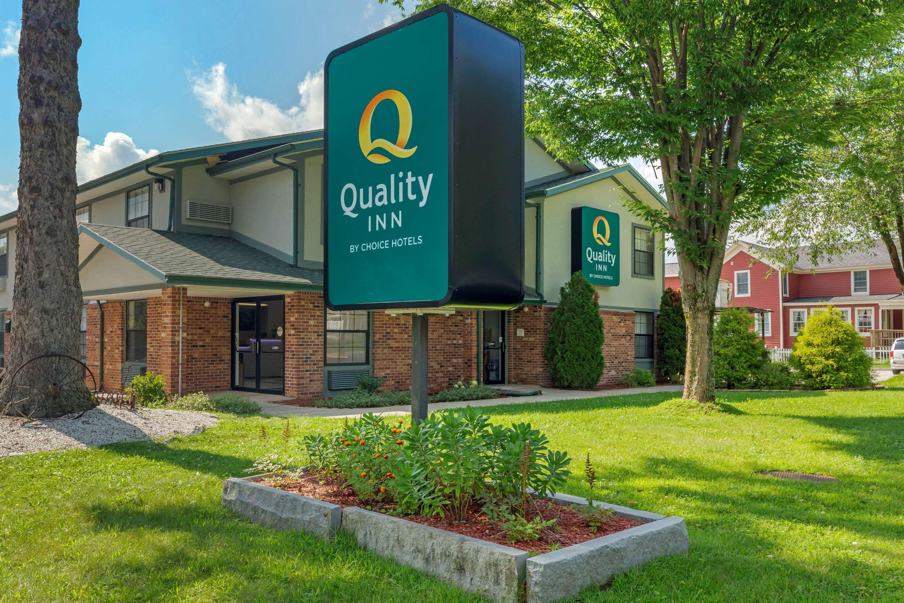 Quality Inn Lee Exteriör bild